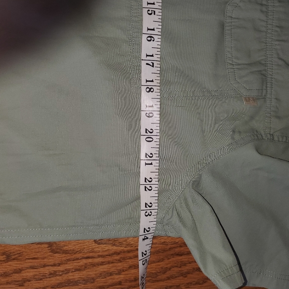 Field and Streams large men's short sleeve button down. - Picture 8 of 10